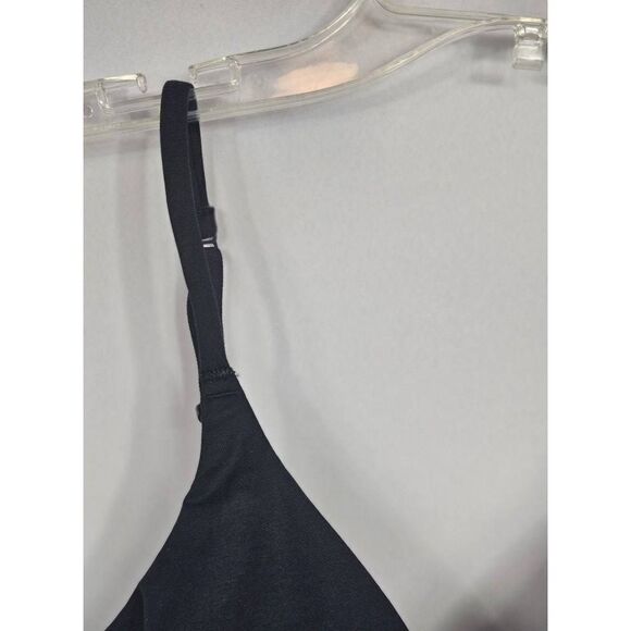 Skims Triangle bra Nwt - Picture 3 of 10